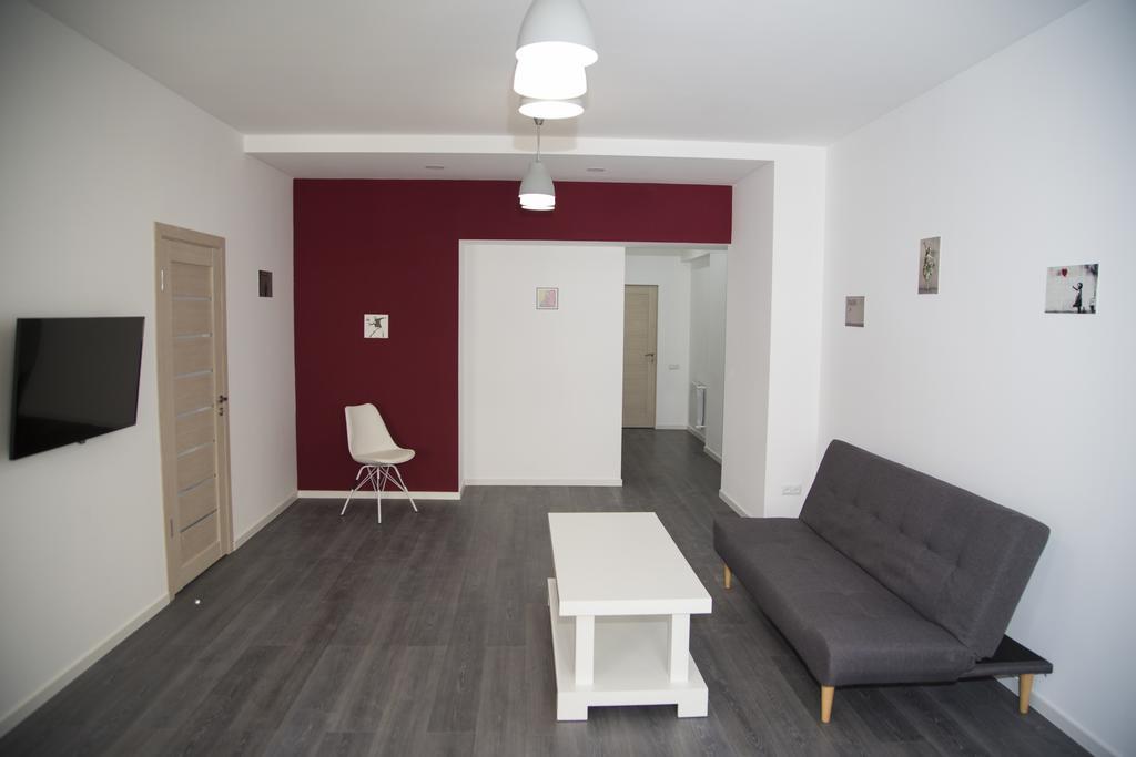 City Centre Apartments By Picnic Yerevan Bagian luar foto