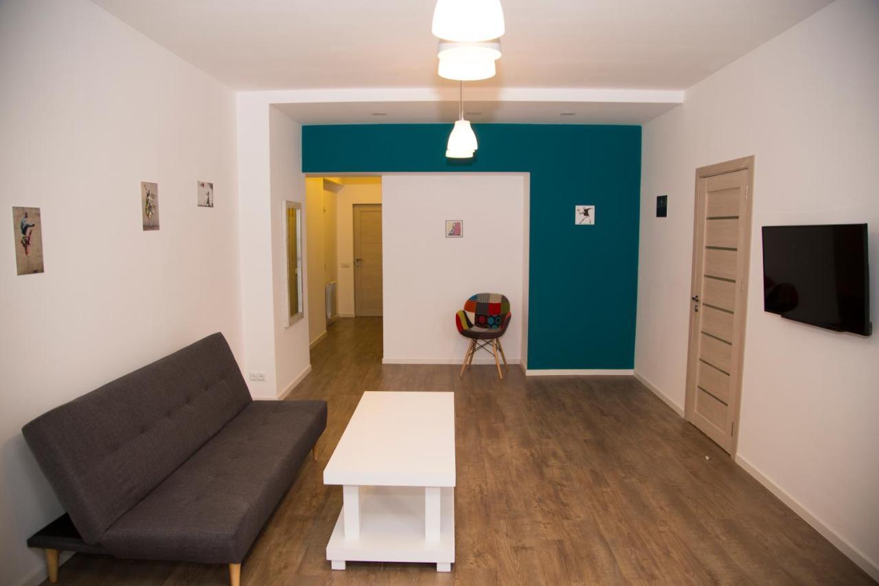 City Centre Apartments By Picnic Yerevan Bagian luar foto