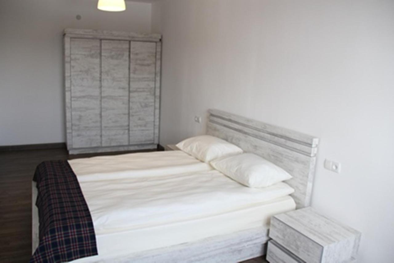 City Centre Apartments By Picnic Yerevan Bagian luar foto