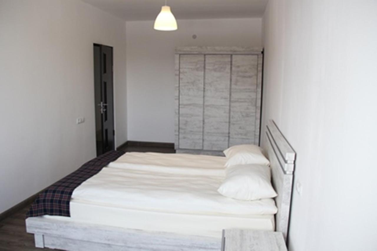 City Centre Apartments By Picnic Yerevan Bagian luar foto
